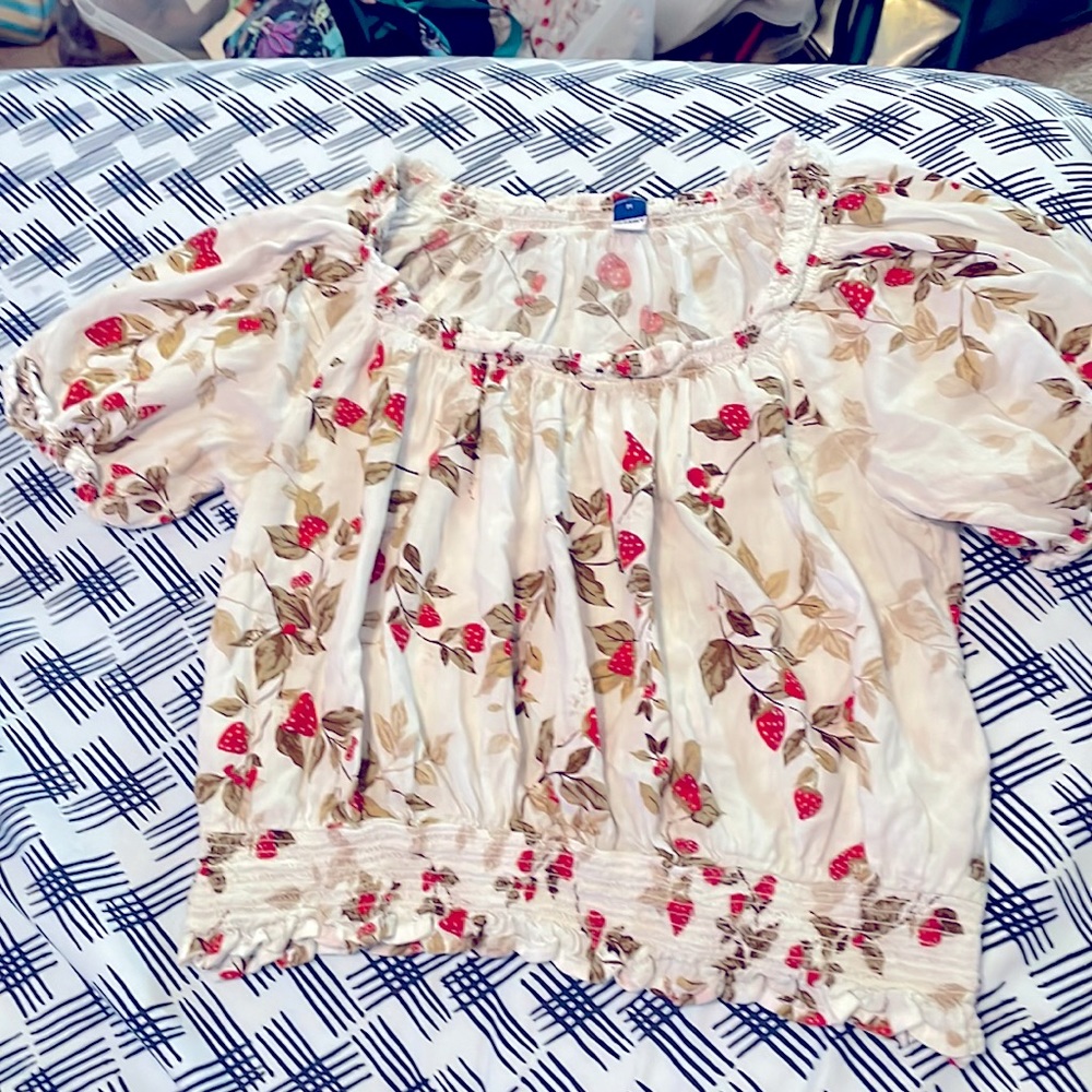 🍓 Adorable Strawberry Top 🍓